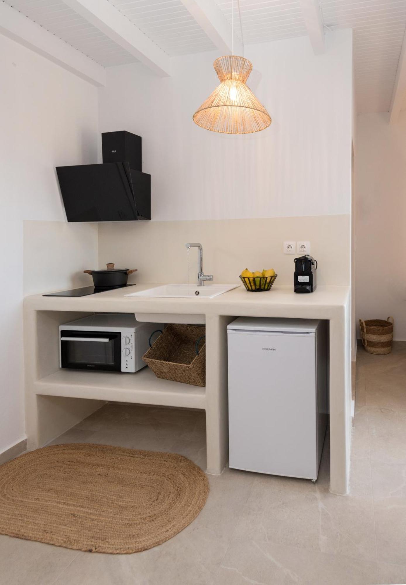 Kanelis Studios & Suites Mytakas 外观 照片